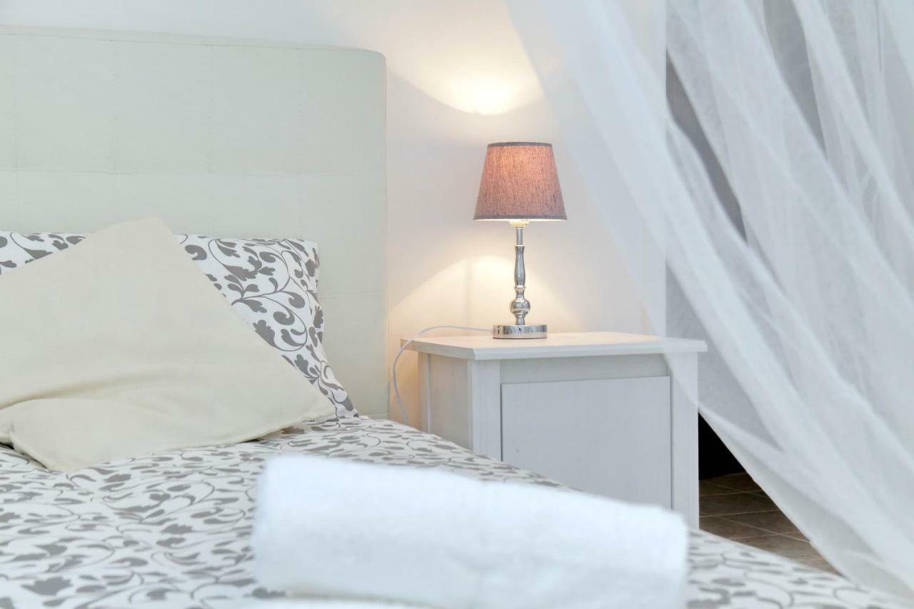 Bbhome Trastevere Station White Chic Apartment Rome Exterior photo